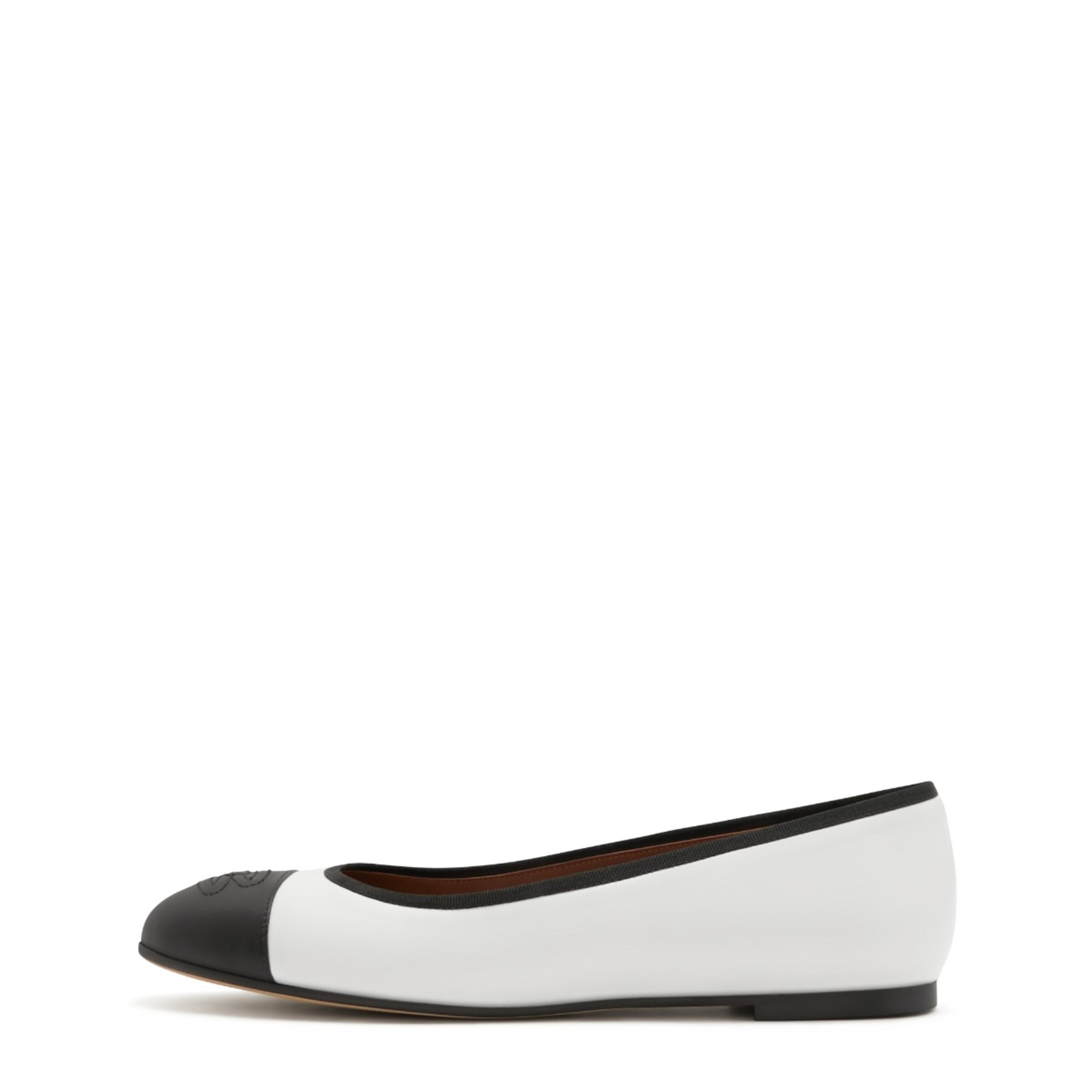 Isabel Bernard Ballet Flats in White: front