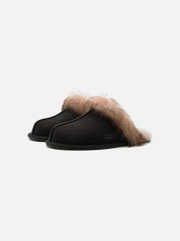UGG Kapcie 'Scuffette' w kolorze czarny