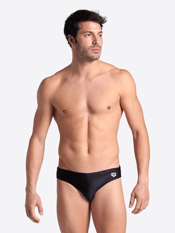 Pantaloncini da bagno 'SANTAMARIAS R' di ARENA in nero: frontale
