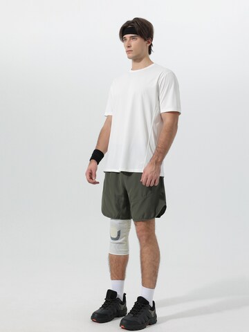 YOUTHUP Performance Shirt 'Feuchttrans' in White