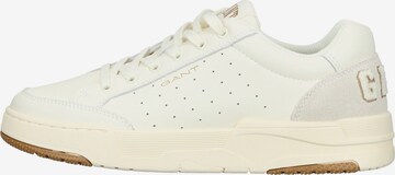 Baskets basses GANT en blanc