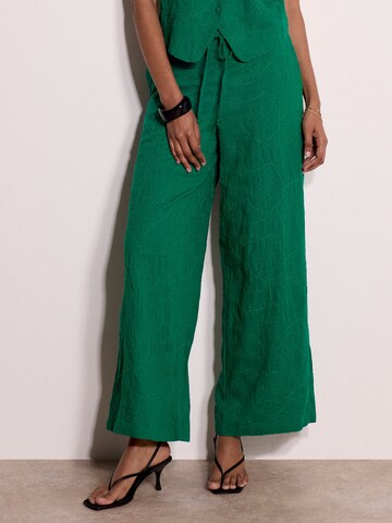 Apricot Regular Pants ' ' in Green