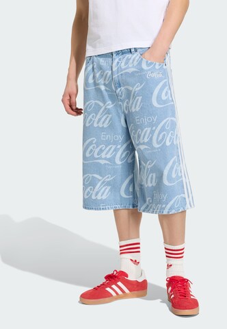 ADIDAS ORIGINALS Широкий Джинсы 'Coca-Cola Classic' в Синий: спереди