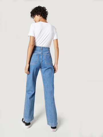 A LOT LESS Regular Jeans 'Jessie' in Blue