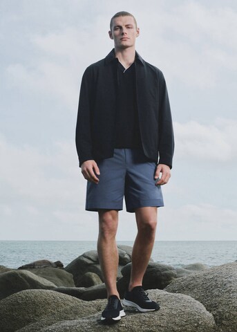 MANGO MAN Regular Shorts 'Russ' in Blau