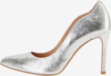 faina Pumps in Silver: front