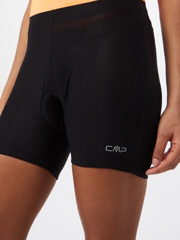 CMP Skinny Shorts in Schwarz