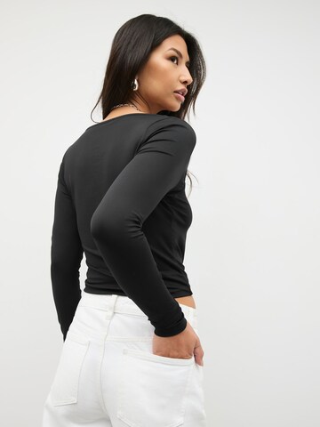 T-shirt Next en noir