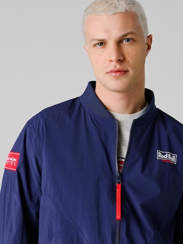 Red Bull Racing x Pepe Jeans Übergangsjacke in Blau