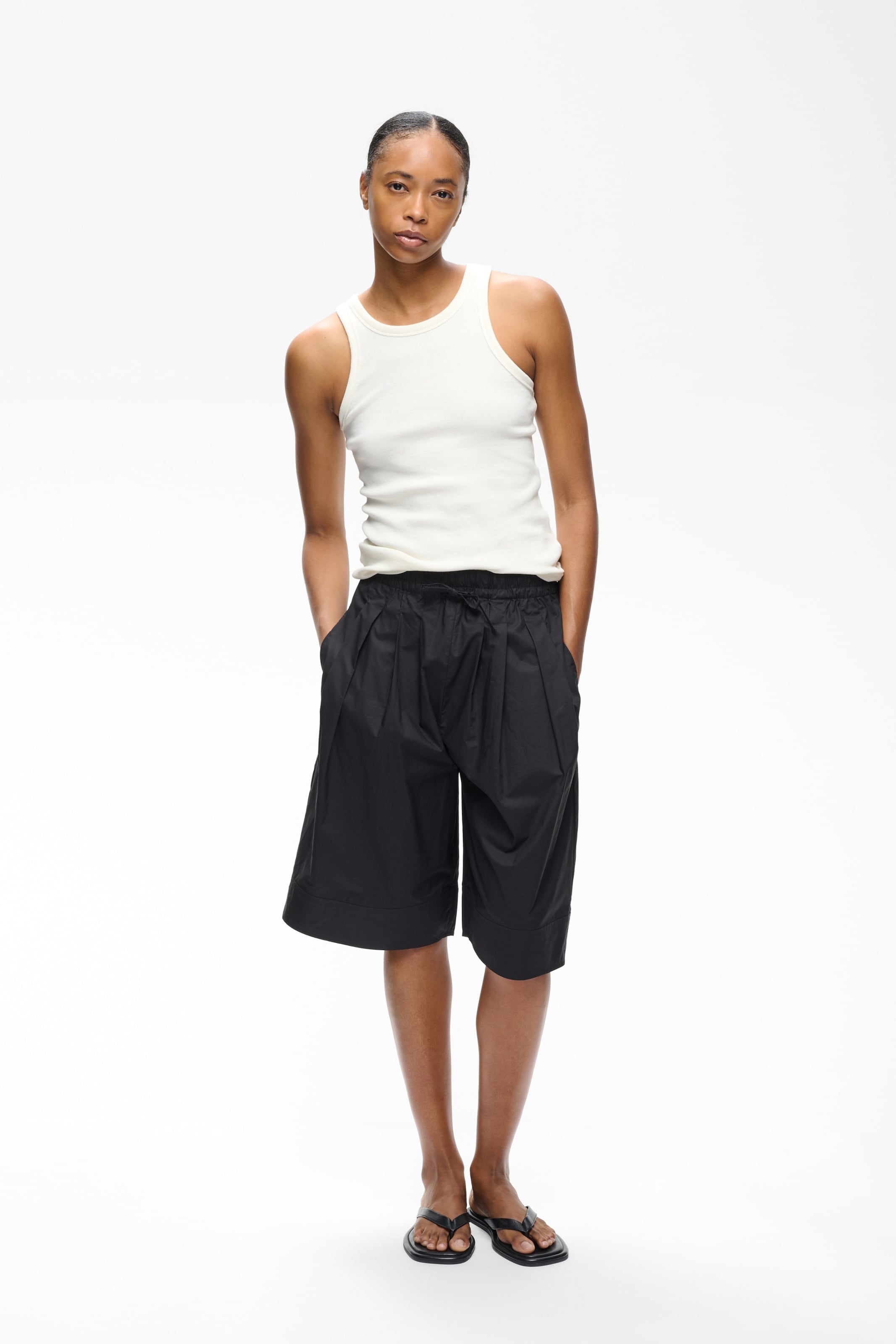 InWear Loosefit Nadrág 'HAZEIW' - fekete