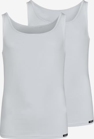 Skiny Undershirt in White: front