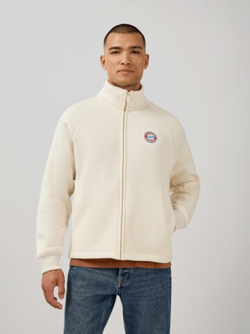 FC BAYERN MÜNCHEN Between-Season Jacket in White: front