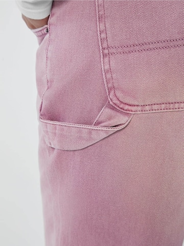 GUESS Loose fit Jeans 'Carpenter' in Pink