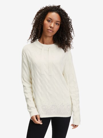 Betty Barclay Sweater in White: front