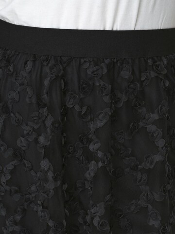 ONLY Carmakoma Skirt in Black