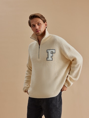 DAN FOX APPAREL Sweater 'Adriano' in Beige: front