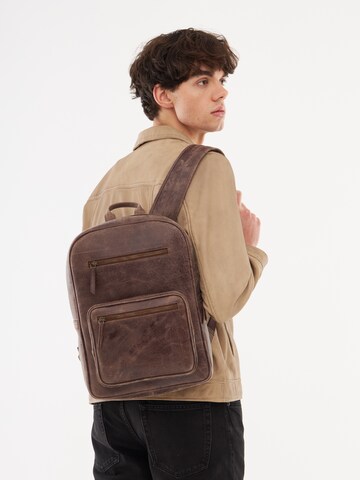 Bolongaro Trevor Backpack 'Franlie' in Brown: front