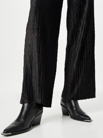 The Frolic Wide leg Pants 'SHAKIRA' in Black