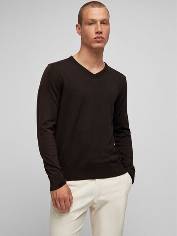 HECHTER PARIS Sweater in Black: front