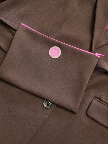 LIKS. Munich - Blazer 'mit Taschengürtel mit Applikation am Kragen aus Polyester - Viscose - Mischung - YunaC' en marrón