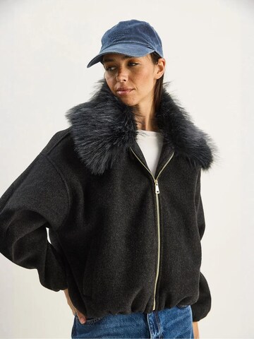 Bianco Lucci - Casaco meia-estação em cinzento