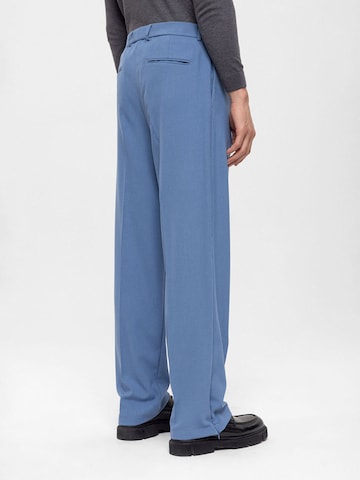 Antioch Loose fit Trousers with creases in Blue