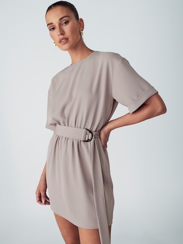 Willa Dress 'DOTE' in Grey: front