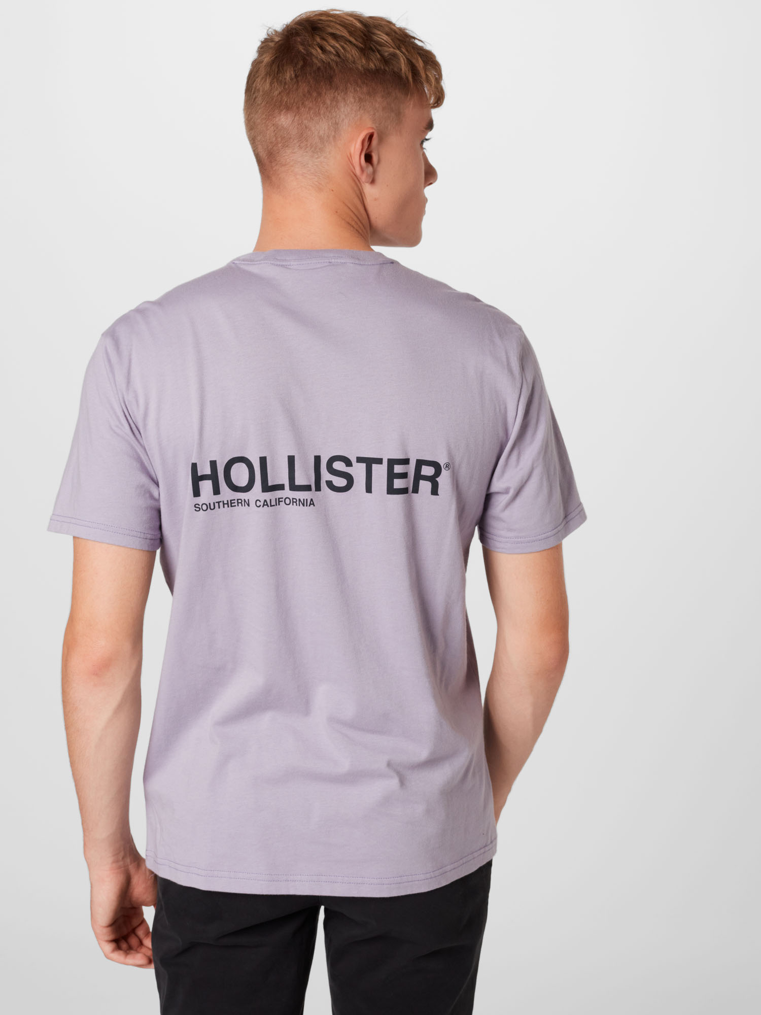Odzież quHFT HOLLISTER Koszulka w kolorze Liliowym 