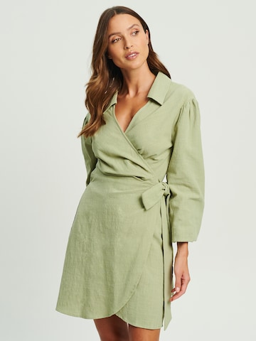 Calli - Vestido camisero 'FELIX' en verde: frente