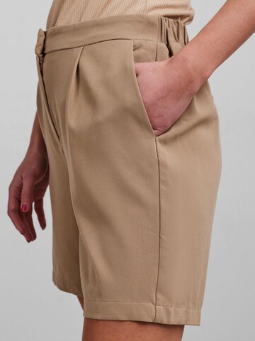 regular Pantaloni con pieghe 'Helen' di Y.A.S in beige