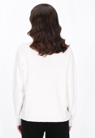 Pull-over usha BLACK LABEL en blanc