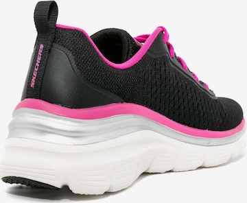 Baskets basses SKECHERS en noir