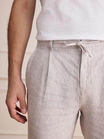 Next Regular Hose in Grau