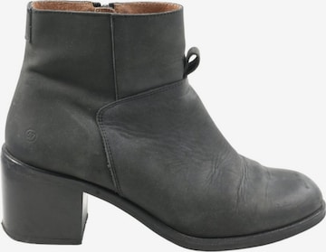 Sixtyseven Dress Boots in 38 in Black: front