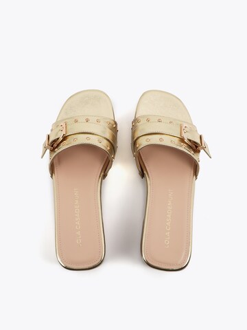 Lola Casademunt Пантолеты в Золотой