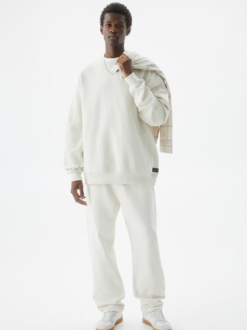 Sweat-shirt Pull&Bear en blanc