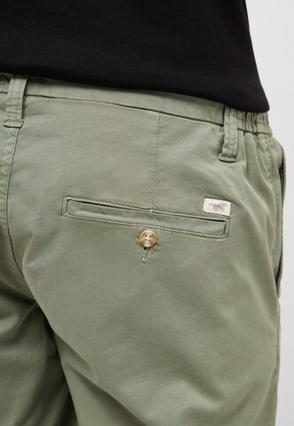 MUSTANG Regular Shorts in Grün