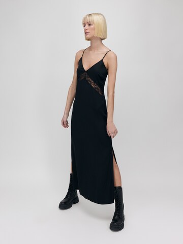 UNFOLLOWED x ABOUT YOU - Vestido 'REVENGE' em preto