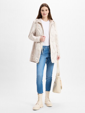 Barbara Lebek Tussenjas in Beige