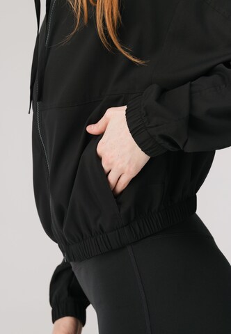 Giacca sportiva 'Miller' di Girlfriend Collective in nero