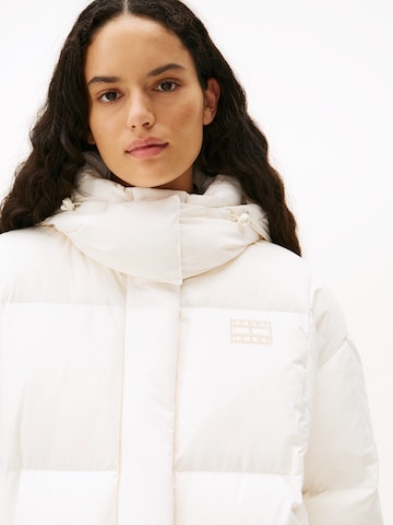 Tommy Jeans - Abrigo de invierno 'ALASKA' en blanco