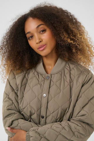 Veste mi-saison 'Arwen' Cream en vert