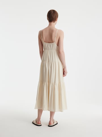 Robe d’été 'Jolina' EDITED en beige