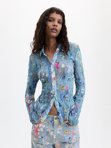 Tricou de la Desigual pe albastru: față