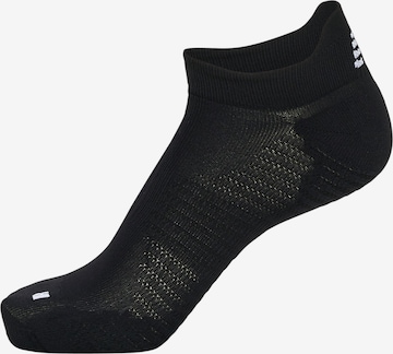 Chaussettes de sport Newline en noir : devant