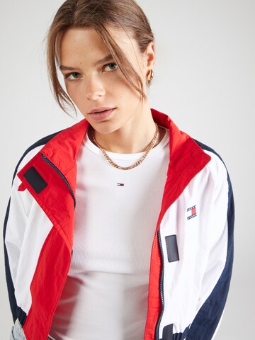 Tommy Jeans Μπλουζάκι 'ESSENTIAL' σε λευκό