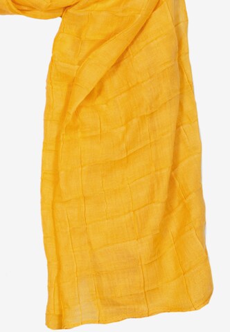 Cassandra Accessoires Scarf 'Cialda' in Yellow