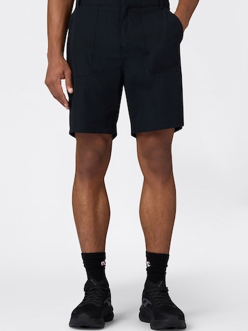regular Pantaloni con piega frontale di Champion Authentic Athletic Apparel in nero: frontale