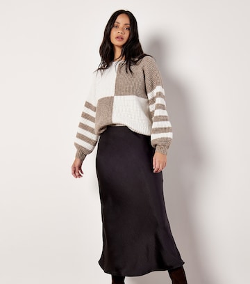 Apricot Sweater in Mixed colors