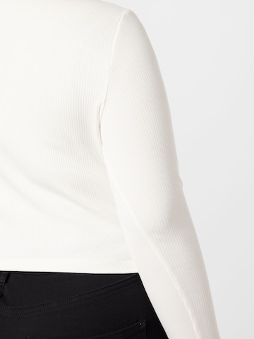 T-shirt 'Sienna' Forever New Curve en blanc